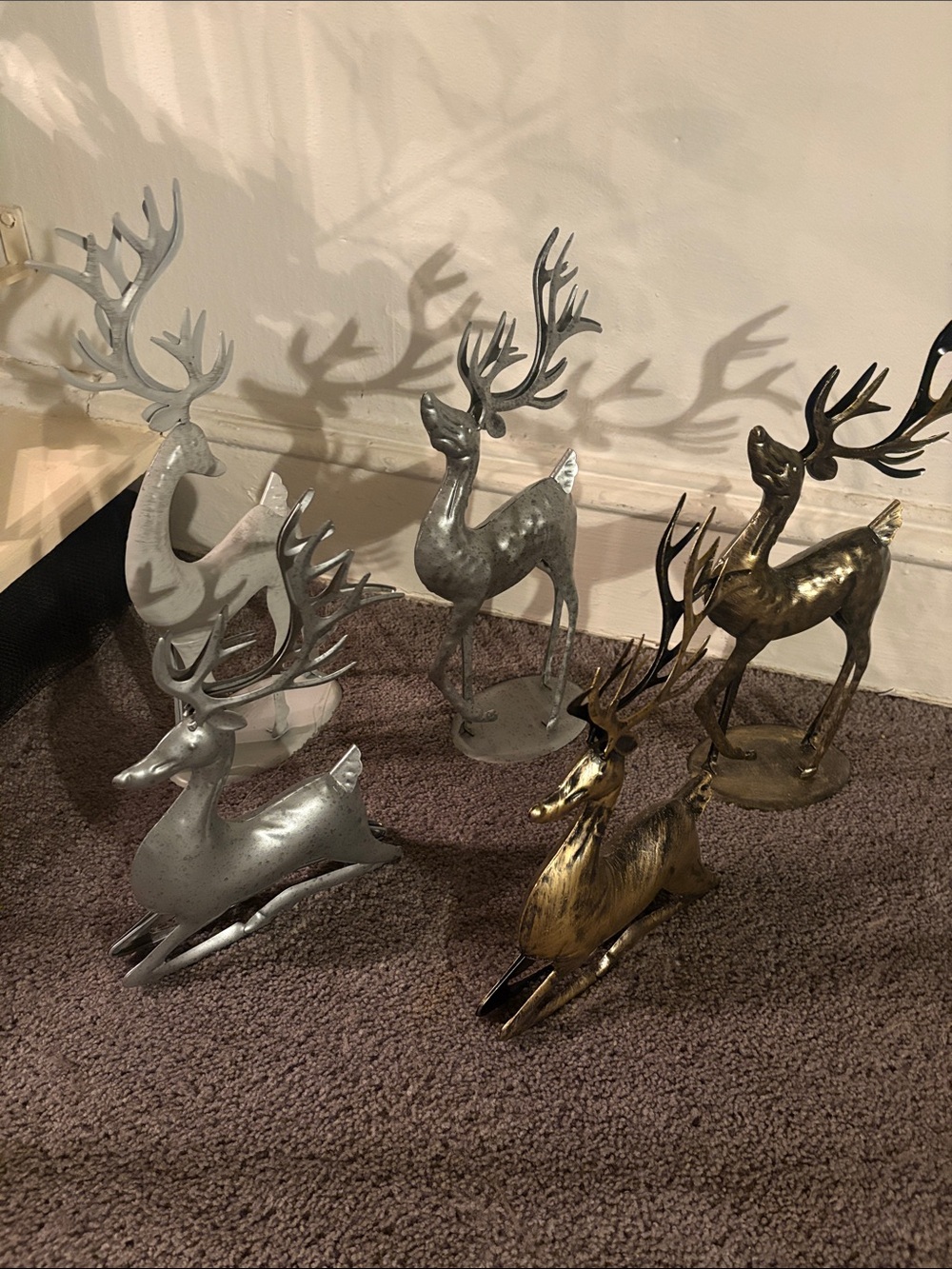 Holiday Reindeer Figurine Set - Silver & Gold Decorative Statues